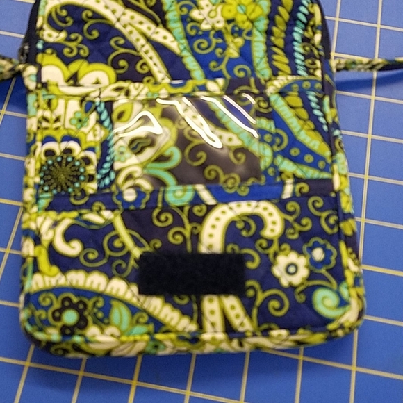 Vera Bradley Cross Body Purse Green 6" x 7" x 1" - Picture 5 of 12